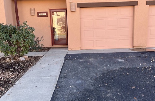 Moab South Valley Condo | Dog Friendly 2B/2Ba Townhome near Moab Golf Course