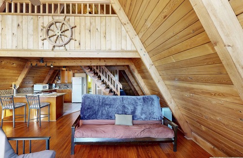 Roads End Cabin | Dog-friendly A-frame cottage—oceanfront with ocean views & two blocks from beach