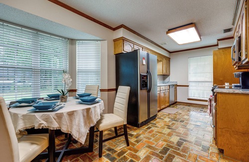 Semmes House | Dog-Friendly Alabama Retreat w/Patio & Fire Pit!