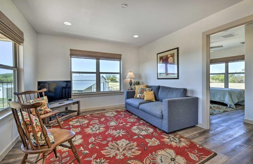 Nemo Apartment | Dog-Friendly Apartment about 32 Mi to Fort Worth!