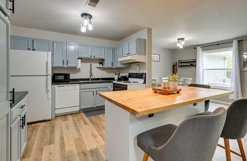 Baraboo Apartment | Dog-friendly Baraboo Vacation Rental w/Yard!