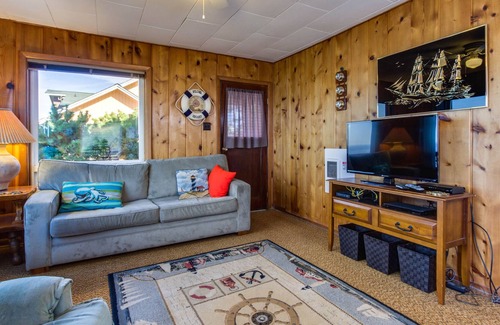 Beverly Beach House | Dog-friendly beachfront home w/private hot tub for whale watching! Close to town