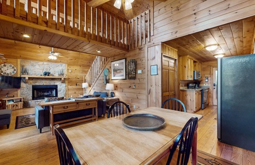 Mineral Bluff Cabin | Dog-friendly cabin w/private hot tub, mountain views, two fireplaces, ping-pong
