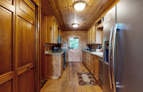 Mineral Bluff Cabin | Dog-friendly cabin w/private hot tub, mountain views, two fireplaces, ping-pong