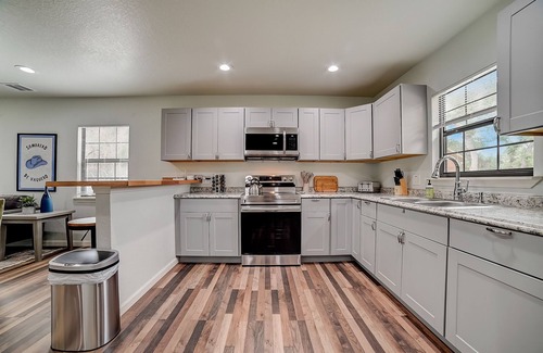 Blanco Cabin | Dog-friendly cabins with firepit, deck, central AC, washer/dryer, & gas grill