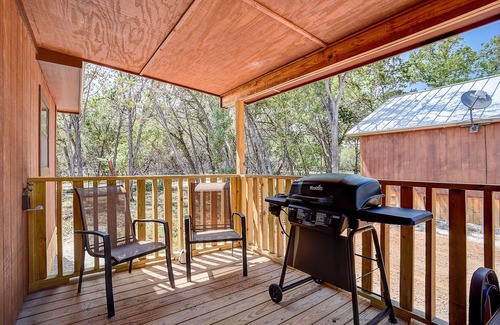 Blanco Cabin | Dog-friendly cabins with firepit, deck, central AC, washer/dryer, & gas grill