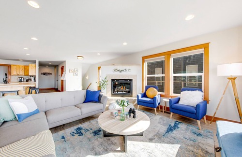 Lincoln City House | Dog-Friendly Coastal Retreat w/Ocean Views, Private Hot Tub, & Gourmet Kitchen