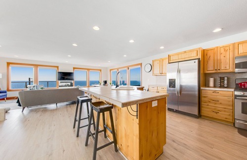 Lincoln City House | Dog-Friendly Coastal Retreat w/Ocean Views, Private Hot Tub, & Gourmet Kitchen