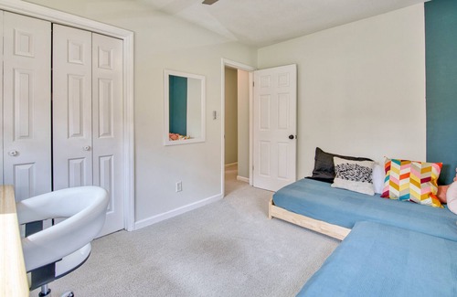Fletcher House | Dog-friendly, colorful mountain home with enclosed yard, firepit & EV charge