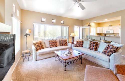 Rancho Vistoso Condo | Dog-friendly condo with high-speed WiFi, heated outdoor pool & hot tub