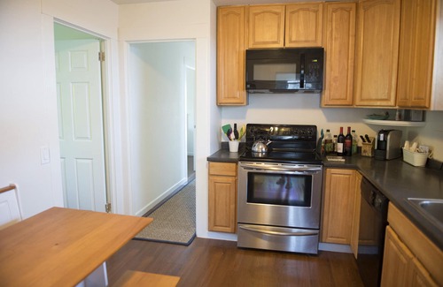 Stinson Beach House | Dog Friendly Cottage with Ocean Views