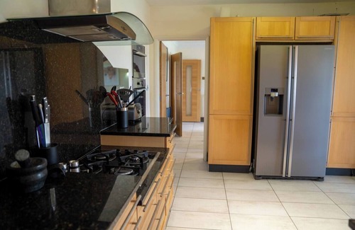 Forest of Dean House | Dog-Friendly Country Home | Woodburner & Hot Tub!