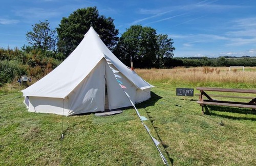 Llanfairpwllgwyngyll Cabin | Dog Friendly Cozy Bell Tent With Log Burner