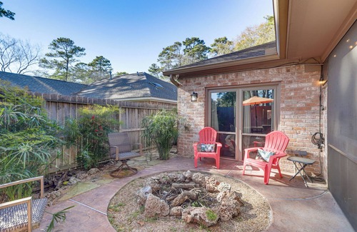 Cypress Cottage | Dog-friendly Cypress Vacation Rental w/Lanai!
