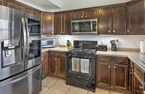 El Paso House | Dog-Friendly El Paso Retreat w/ Private Pool!