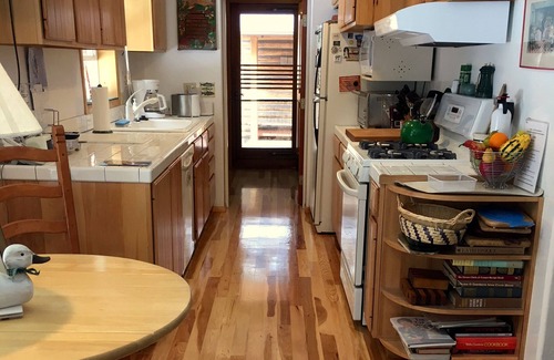 Ketchum House | Dog-Friendly Fishing/Ski Log Home by River/Mountain – a Feeling of Old Ketchum