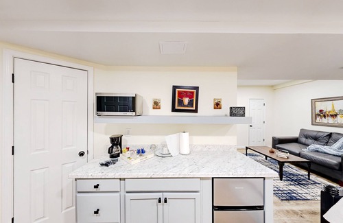 Kennesaw Apartment | Dog-friendly getaway with kitchenette, AC, WiFi, & streaming capable TV