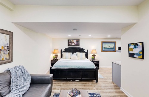 Kennesaw Apartment | Dog-friendly getaway with kitchenette, AC, WiFi, & streaming capable TV