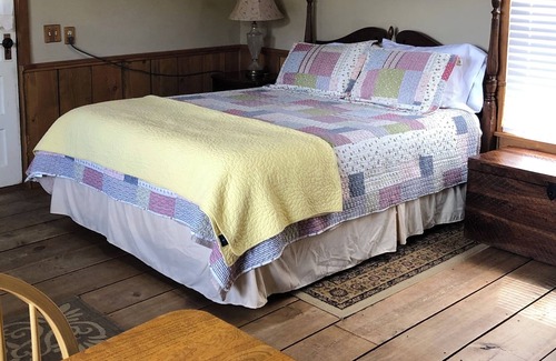 Hesperus Cabin | Dog-friendly Historic 1926 one room schoolhouse.