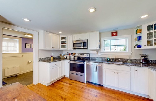Rockland House | Dog-friendly home 1 block from beach with firepit, amazing ocean views, & office
