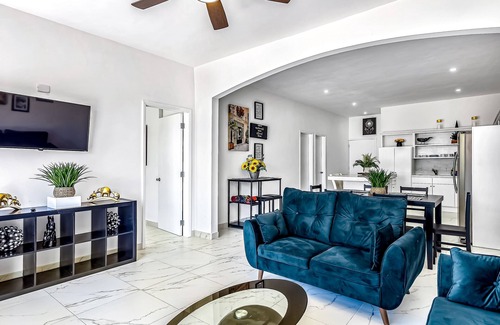 La Paloma House | Dog-friendly home 3 rows to beach with rooftop deck, pool, hot tub, & kitchen