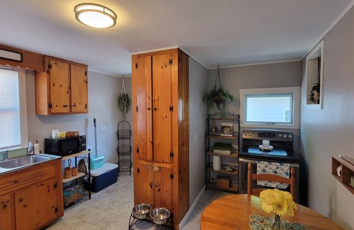 Rockport House | Dog Friendly Home in Rockport- Less Than 1/2 Mile Walk to Beaches & Shops!