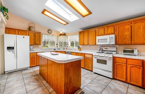 Inglenook Cabin | Dog-friendly home in coastal dunes close to the ocean