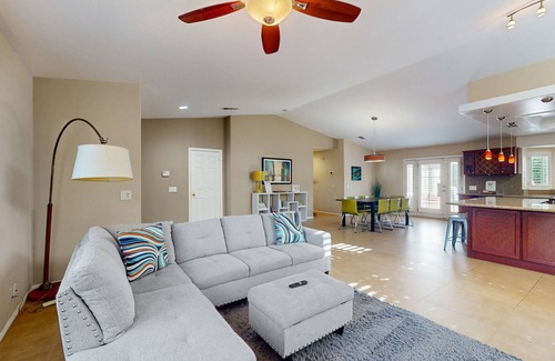 Vista Norte House | Dog-friendly home w/mountain views, private pool, spa & shaded patio