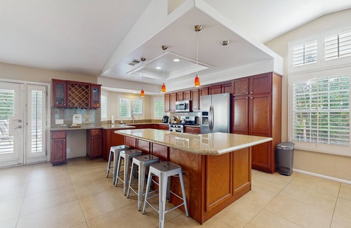 Vista Norte House | Dog-friendly home w/mountain views, private pool, spa & shaded patio