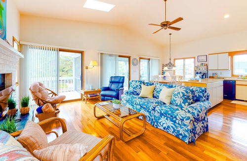 Sandpiper Pines House | Dog-friendly home on the canal with beach gear and grill - 1.5 blocks to beach