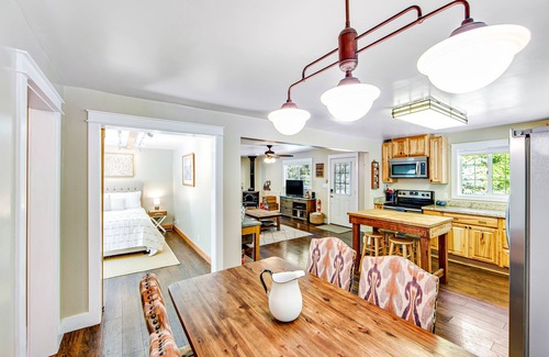 Forestville House | Dog-Friendly Home w/2 Decks, WiFi & W/D - Near Vineyards & Russian River