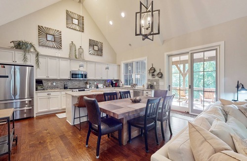 Bear Lake Reserve House | Dog-Friendly Home w/Firepit, Shared Pools/Hot Tubs, & Lake/Golf/Boat Access