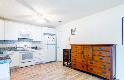 Sebastian Highlands House | Dog-friendly home with fenced yard & screened patio - near beach & Dodgertown