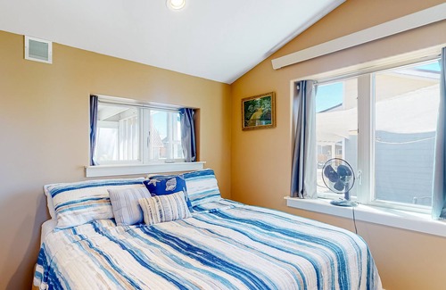 Gunnison House | Dog-friendly home with prime location, lovely patio, sun porch & WiFi