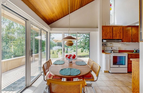 North Hero House | Dog-friendly, house & guest house on Lake Champlain, views, lakefront, bbq