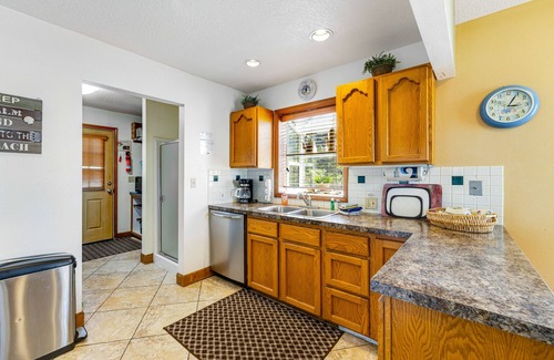 Kiwanda Shores House | Dog-Friendly House w/Ocean Views, Hot Tub, Arcade Machine, & Easy Beach Access