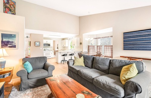Nehalem House | Dog friendly house w/spacious deck, gas grill, near Manzanita and the ocean