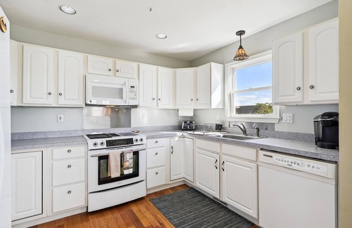 Broadkill Beach House | Dog Friendly in Broadkill Beach. Enjoy the Short Walk to the Bay!