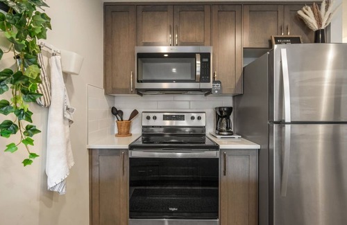 Keith House | Dog Friendly » King Bed » Free Banff Pass » AC