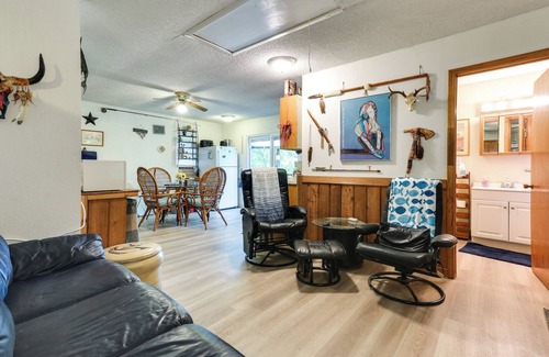 Kingston Cabin | Dog-Friendly Kingston Cabin w/Wraparound Deck!