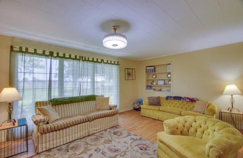 Lexington House | Dog-Friendly Lexington Retreat Step-Free Access!