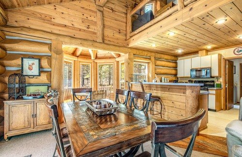 McCall House | Dog-friendly log cabin w/a private hot tub, firepit & room for the whole group