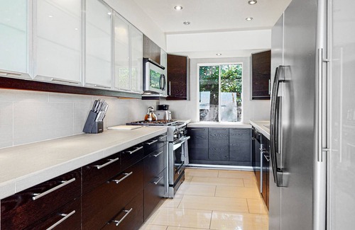 Araby Condo | Dog-Friendly Modern Condo w/Great Views, Shared Pool & Private Patio