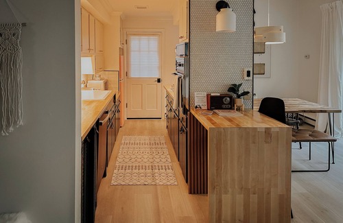 Bethel Apartment | Dog-Friendly Modernist Retreat in Bethel - close to everything
