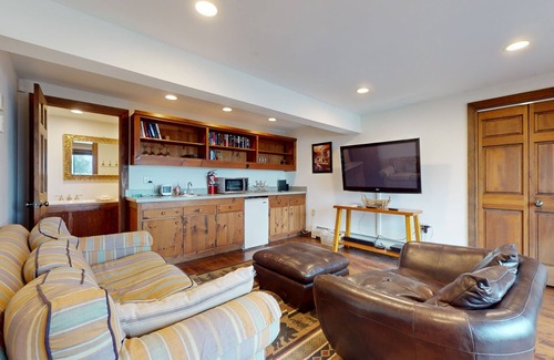 Plymouth House | Dog-friendly mountain view home near Okemo & Killington with washer/dryer