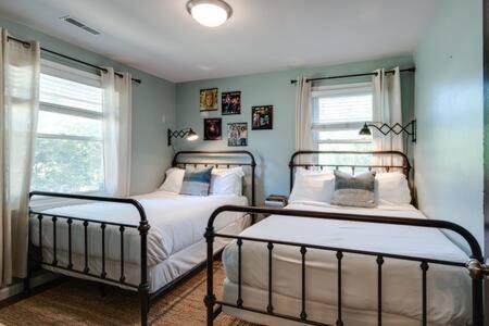Inglewood House | Dog-Friendly Oasis in Nashville