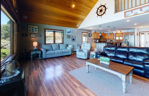 Owls Head House | Dog-friendly, oceanfront home with fast WiFi, furnished deck, & full kitchen