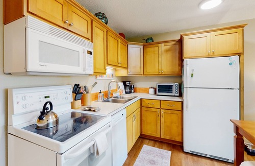 Neskowin Condo | Dog-friendly oceanfront condo with beach access, & updated interior