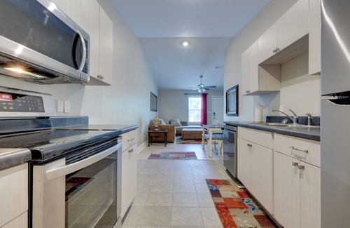 Pensacola Heights Apartment | Dog-Friendly Pensacola Duplex ~ 7 Mi to Downtown