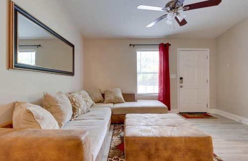 Pensacola Heights Apartment | Dog-Friendly Pensacola Duplex about 7 Mi to Downtown